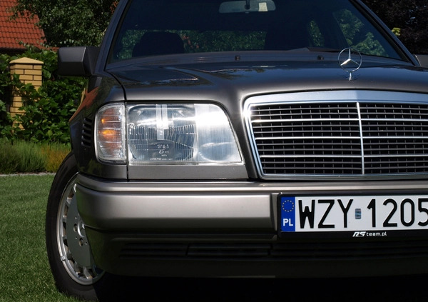 Mercedes-Benz Klasa E cena 49000 przebieg: 166000, rok produkcji 1993 z Skoki małe 781